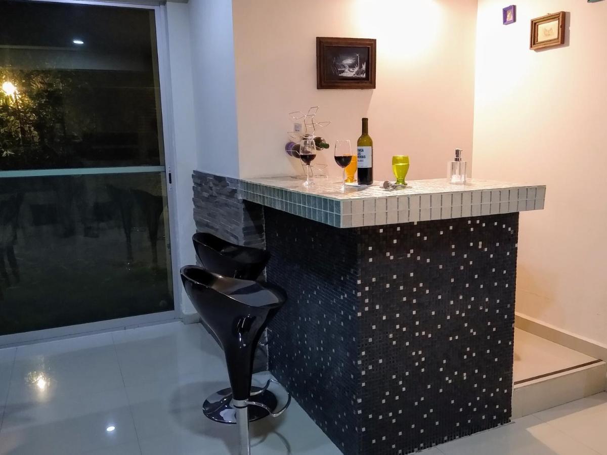 Habitacion Matrimonial Con Cama Y Sofa Para Cuatro Personas Tlaxcalancingo Luaran gambar