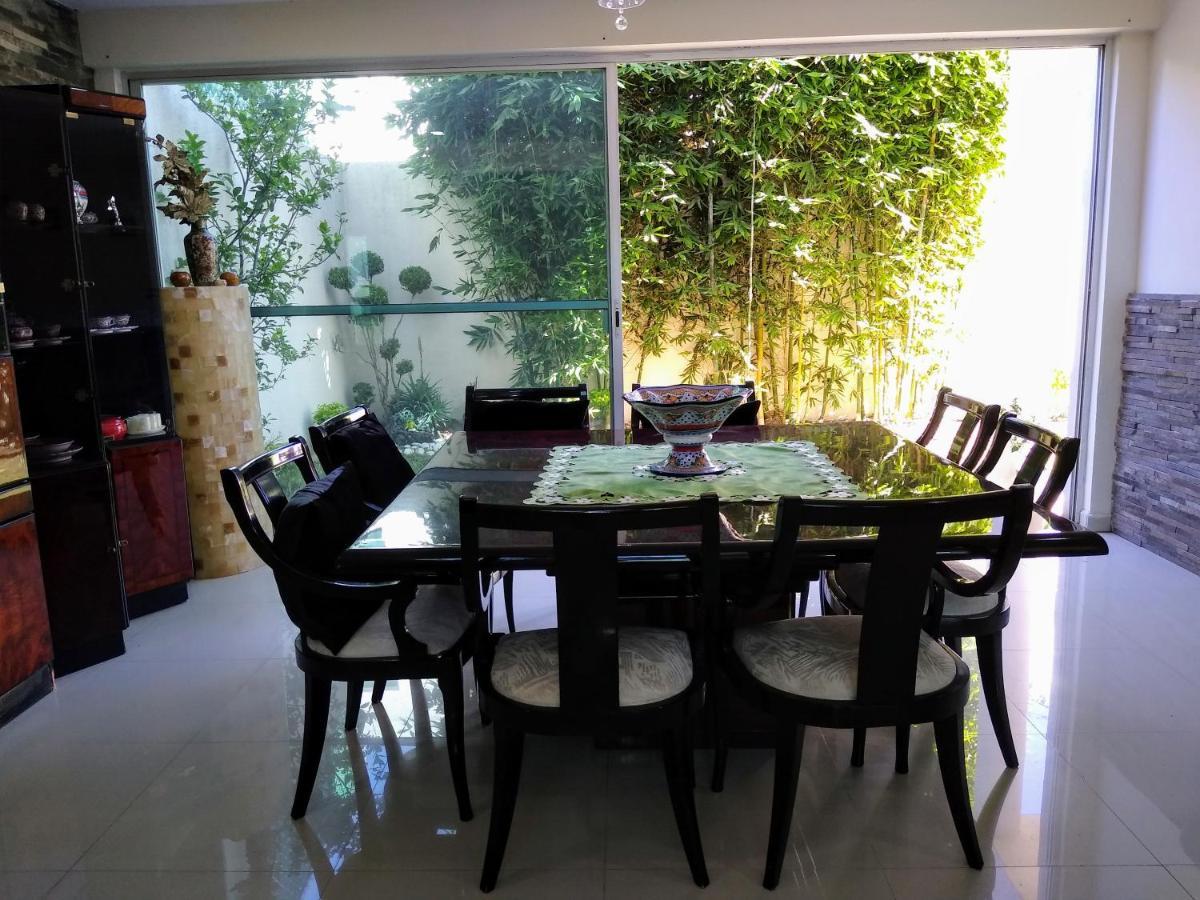 Habitacion Matrimonial Con Cama Y Sofa Para Cuatro Personas Tlaxcalancingo Luaran gambar