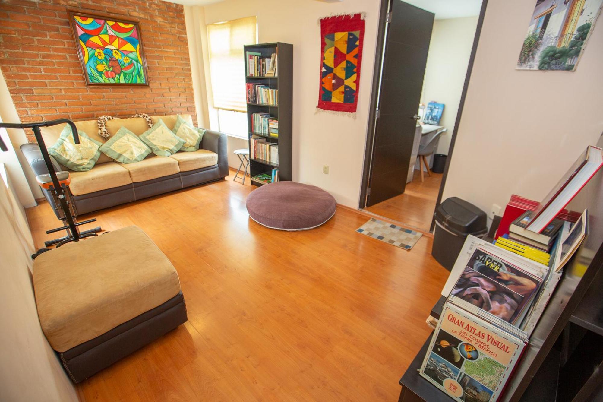 Habitacion Matrimonial Con Cama Y Sofa Para Cuatro Personas Tlaxcalancingo Luaran gambar